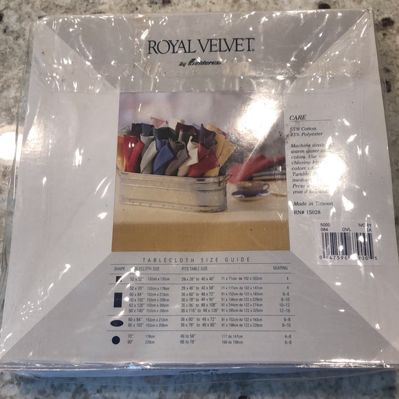 NWT Vintage Royal Velvet Oval Tablecloth - Picture 3 of 7